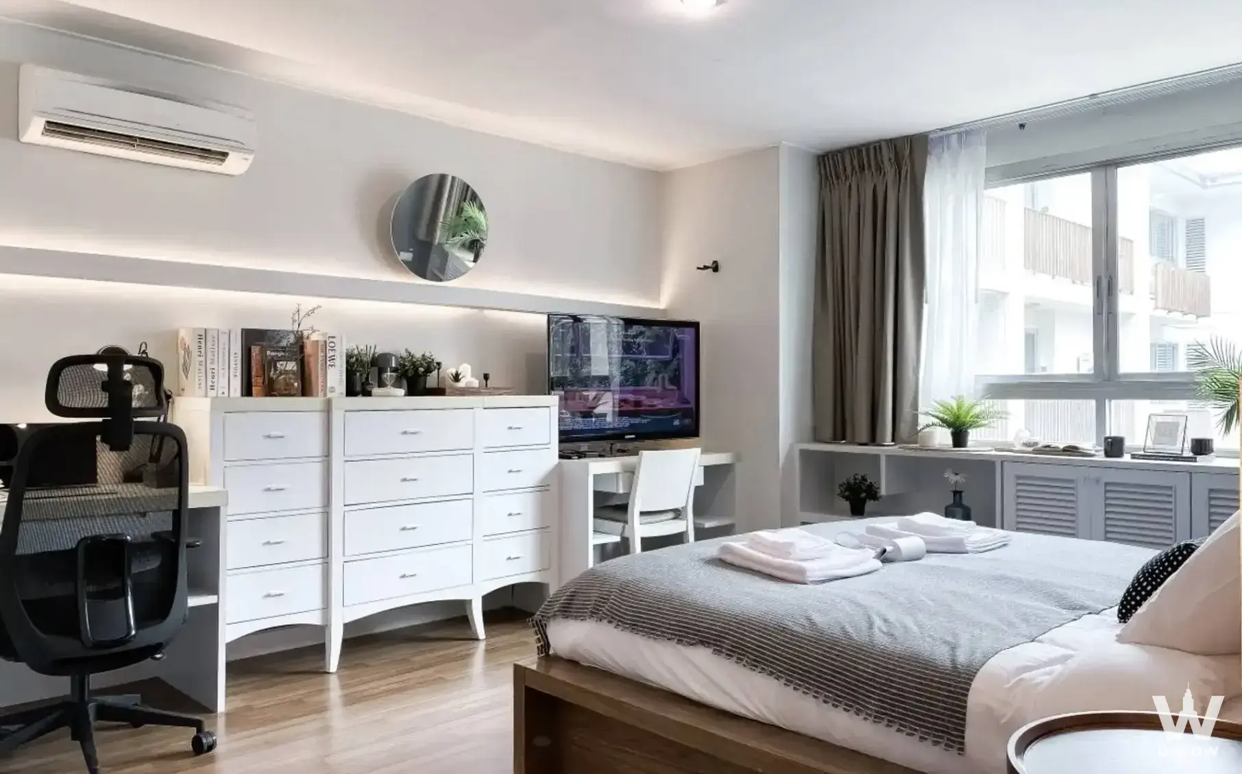 Condo with 1 bedroom for rent at The Clover Thonglor Residence — photo 3 of 5