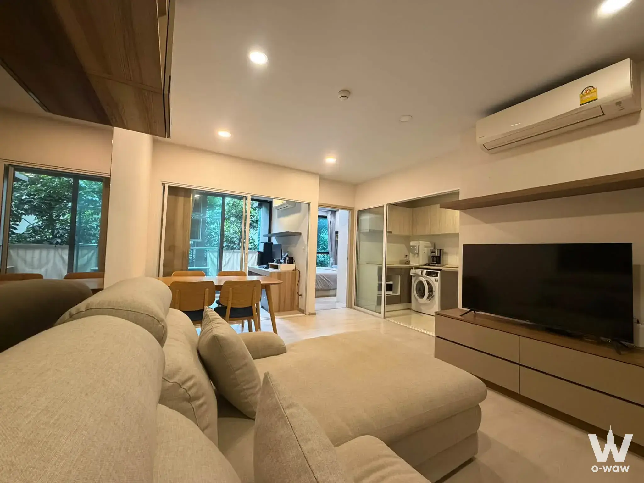 300 meters from BTS Punnavadee, near True Digital Park, Cloud 11, Anglo-Singapore International School, with 7-Eleven across the street. Soi Sukhumvit 64, flood-free area.