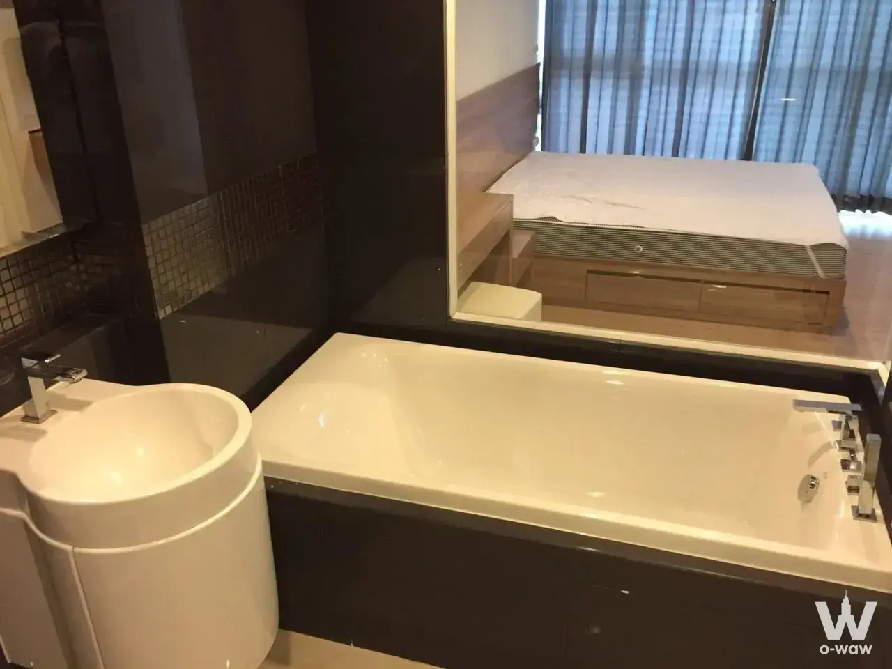 Condo with 2 bedrooms for rent at RHYTHM Sathorn — photo 5 of 5