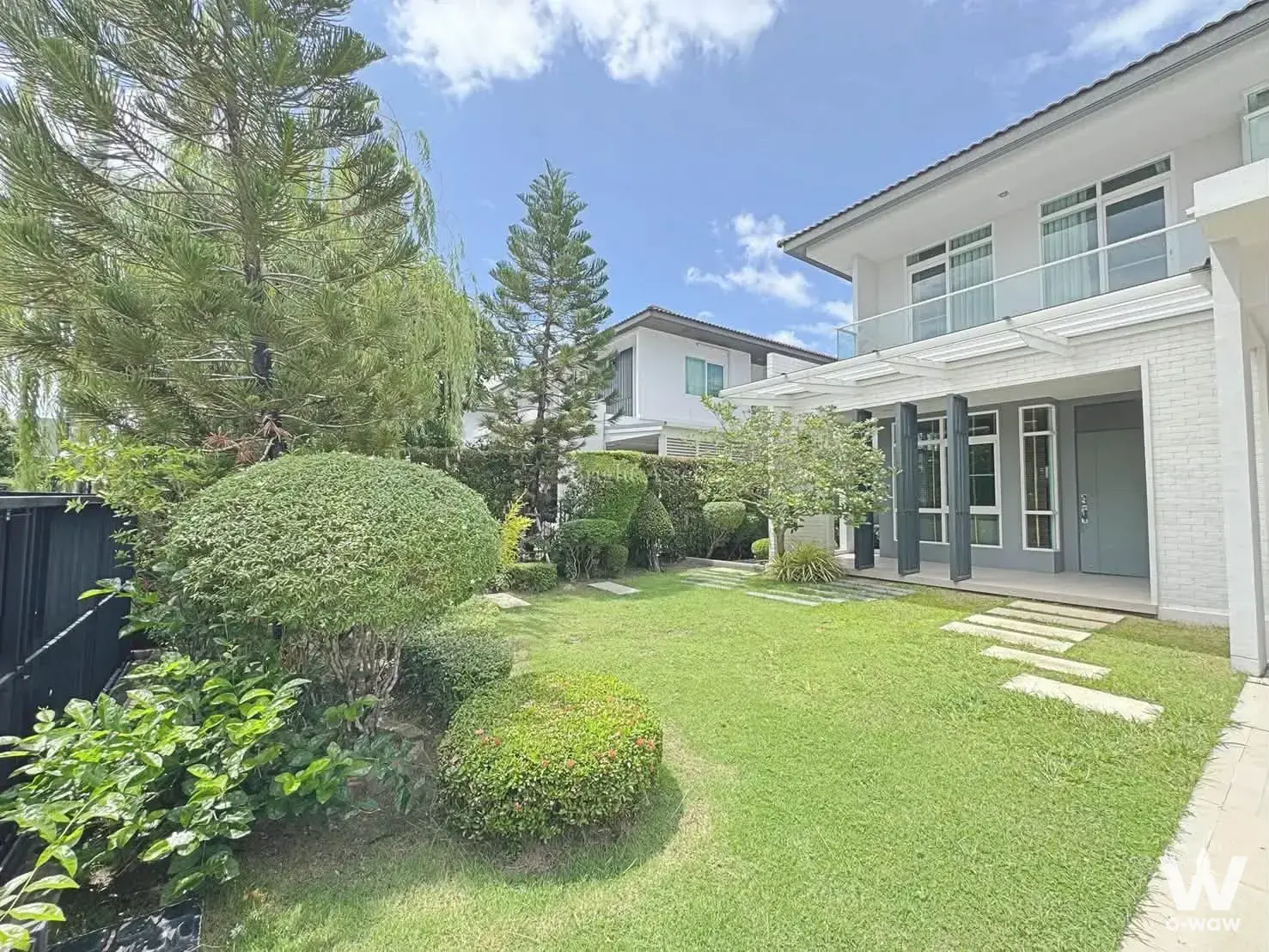 House with 4 bedrooms for rent at Mantana Bangna Km.15 — photo 1 of 5