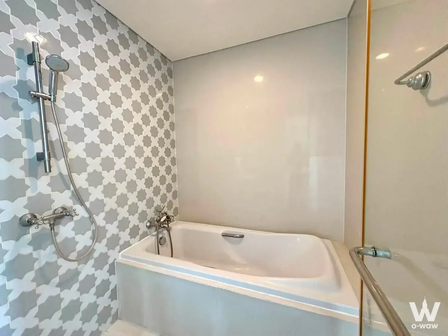 Condo with 1 bedroom for rent at Aguston Sukhumvit 22 — photo 2 of 4