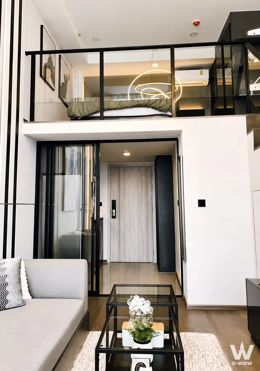 Condo with 4 bedrooms for rent at Setthasiri Krungthep Kreetha — photo 2 of 4