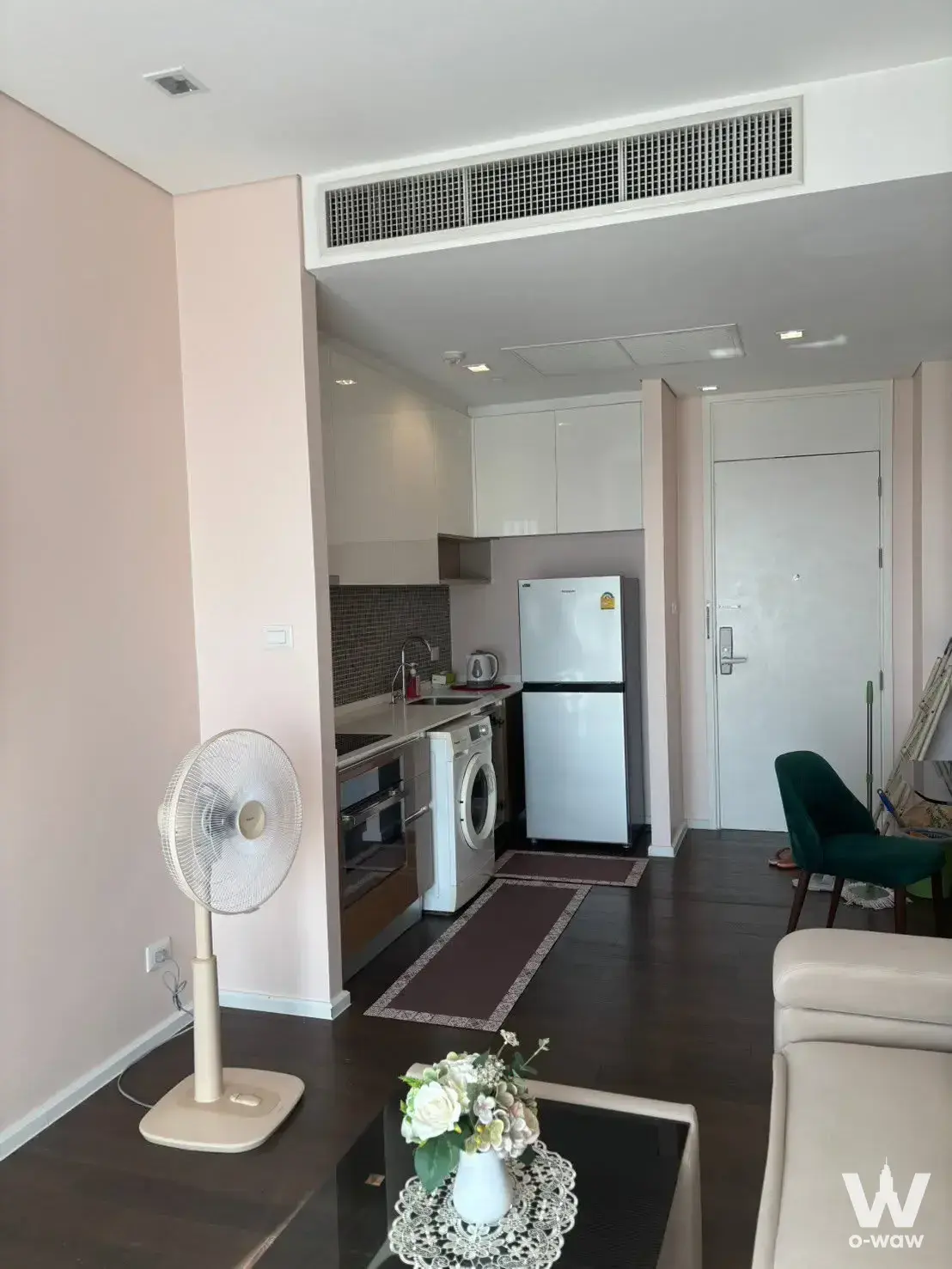 Condo with 2 bedrooms for rent at The Saint Residences — photo 3 of 5