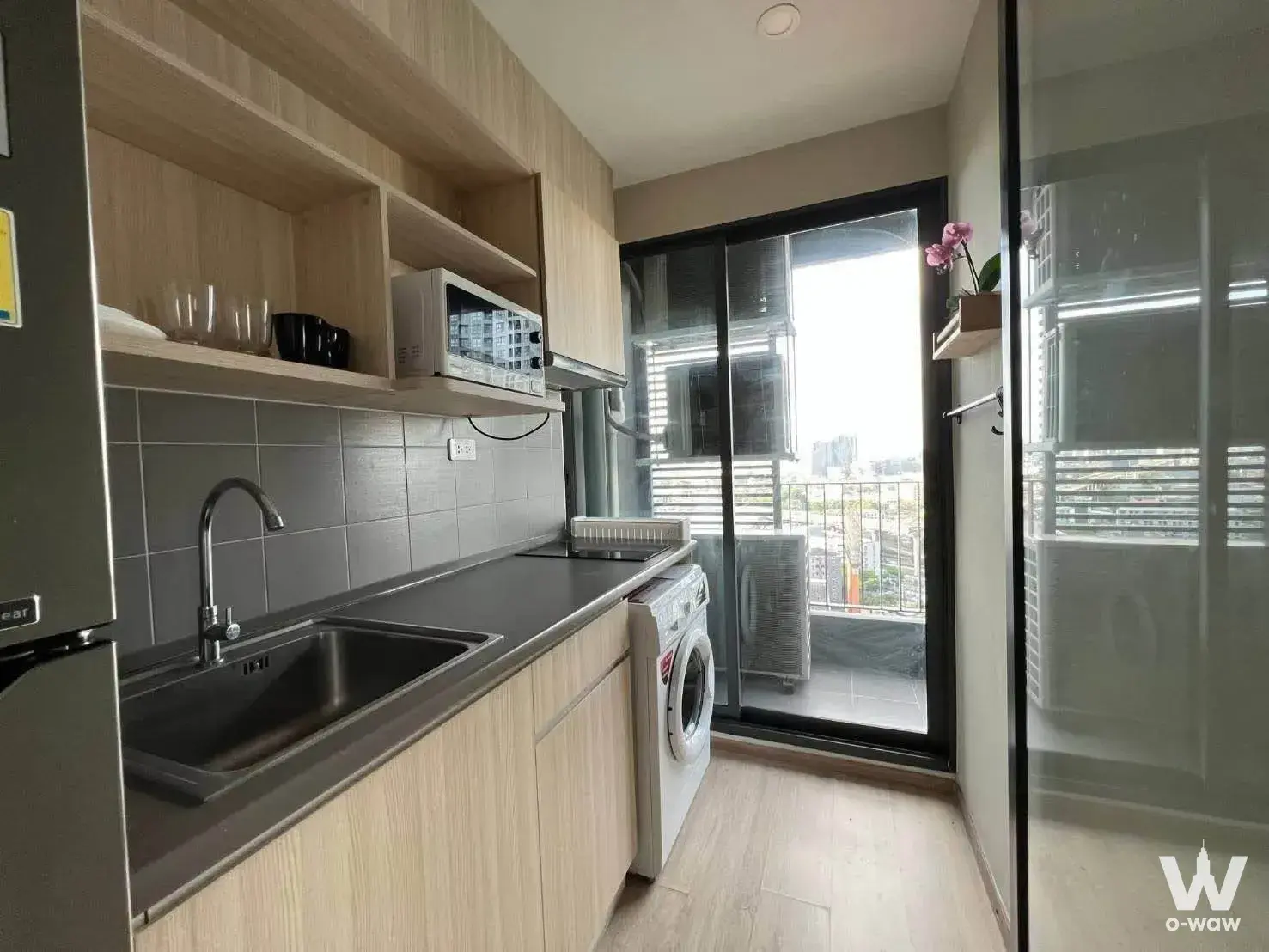 Condo with 2 bedrooms for rent at Ideo O2 — photo 3 of 5