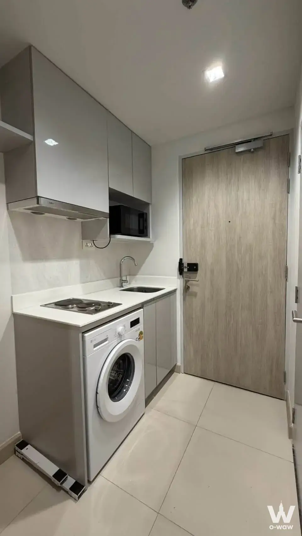 Condo with 1 bedroom for rent at Ideo Mobi Rama 9 — photo 2 of 5