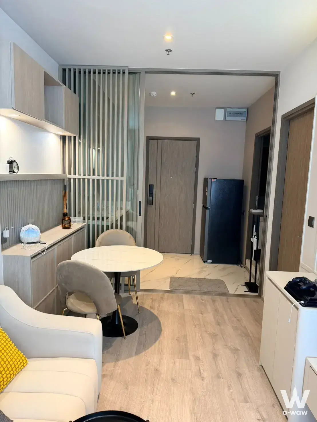 Condo with 1 bedroom for rent at Rhythm Ekkamai Estate — photo 3 of 5