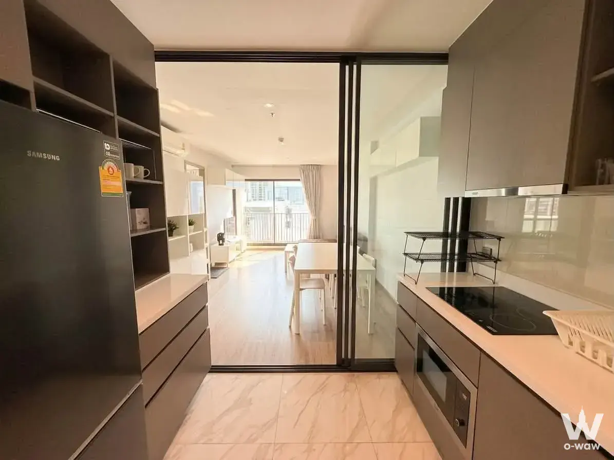 Condo with 2 bedrooms for rent at Rhythm Ekkamai — photo 2 of 5