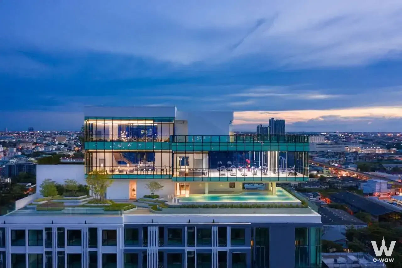 Sukhumvit 107, near Bearing BTS Station (300 meters)