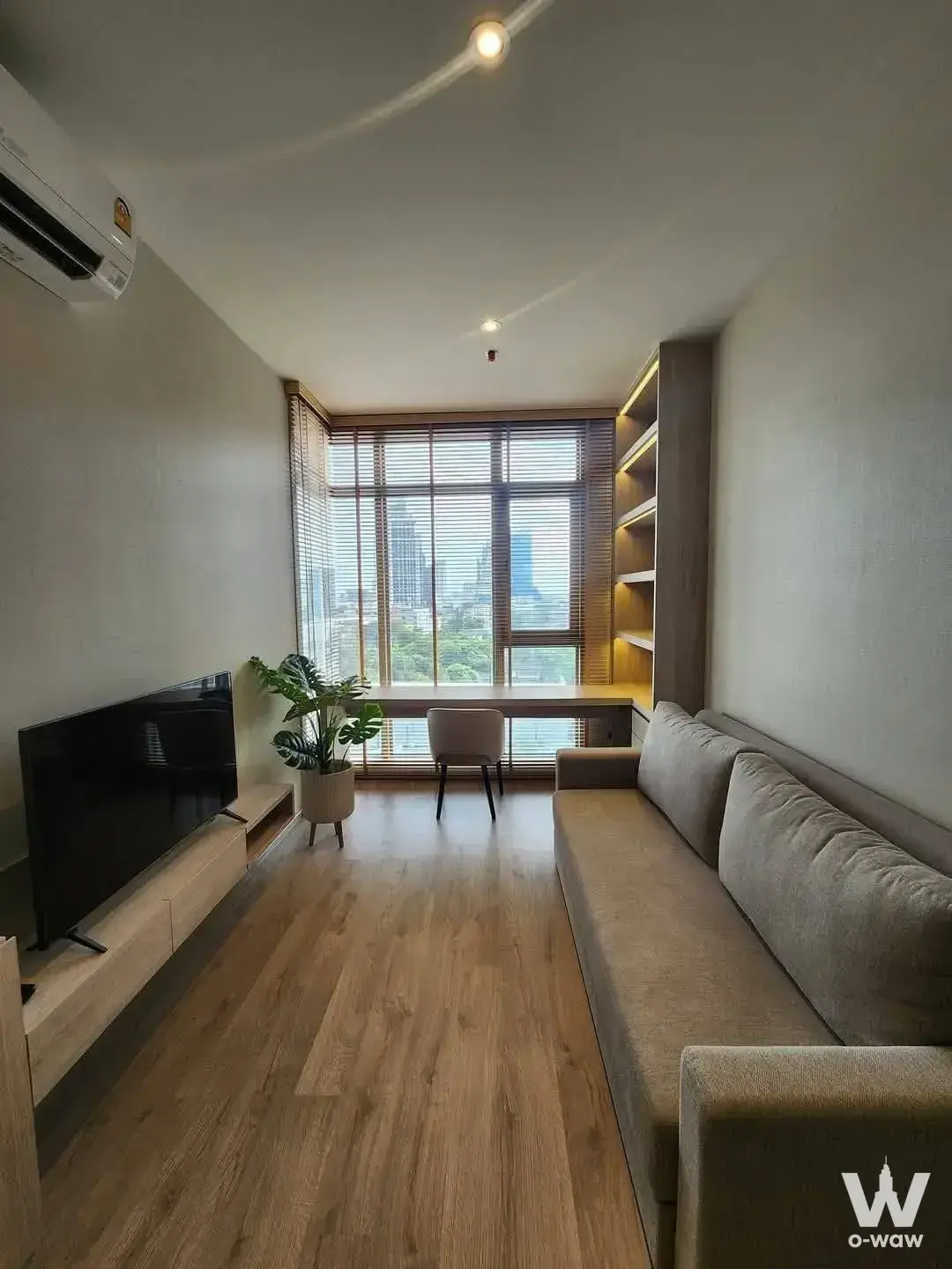 Condo with 1 bedroom for rent at Rhythm Ekkamai Estate — photo 2 of 5