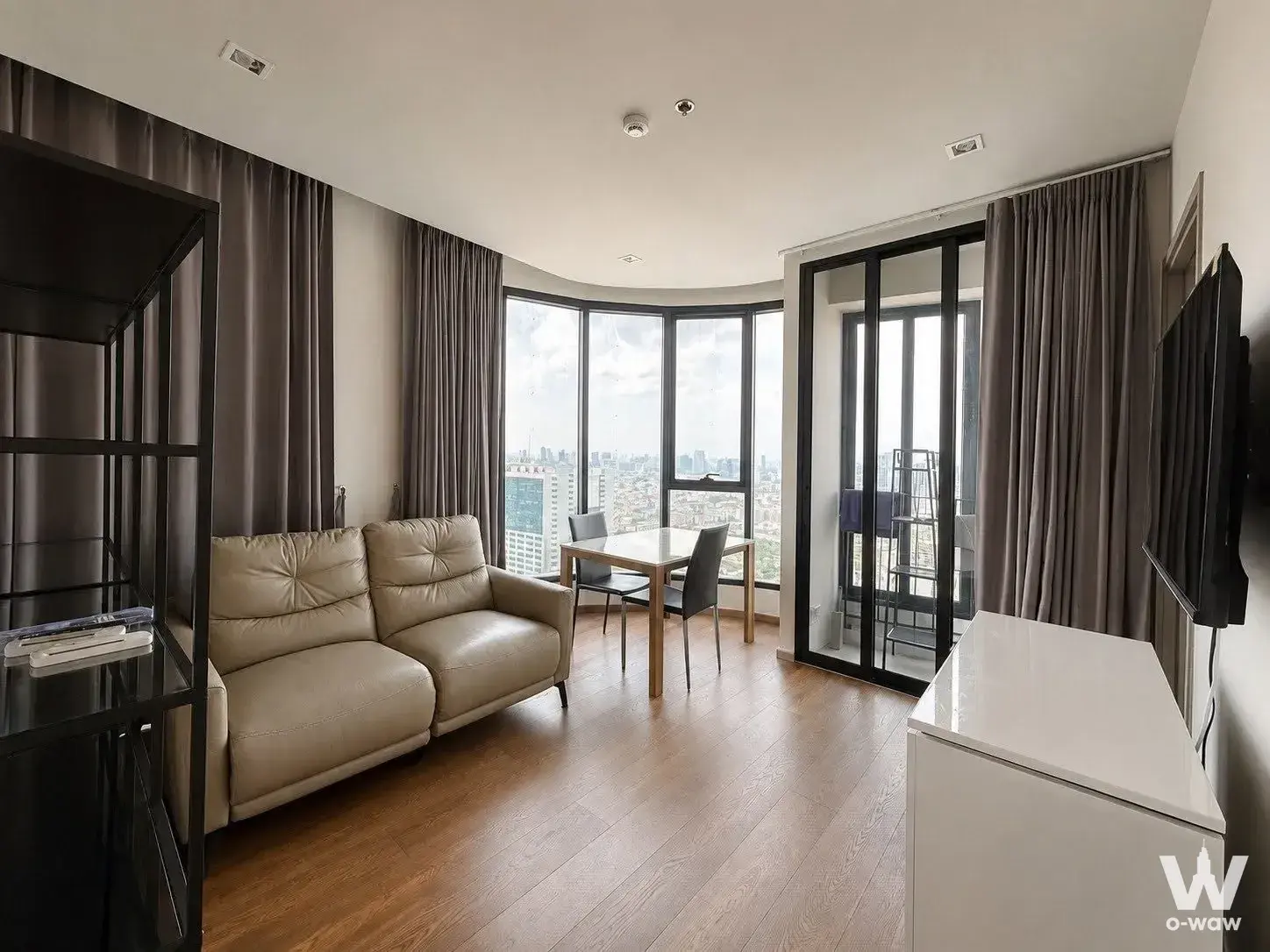 Condo with 2 bedrooms for rent at Ideo Q Victory — photo 1 of 4