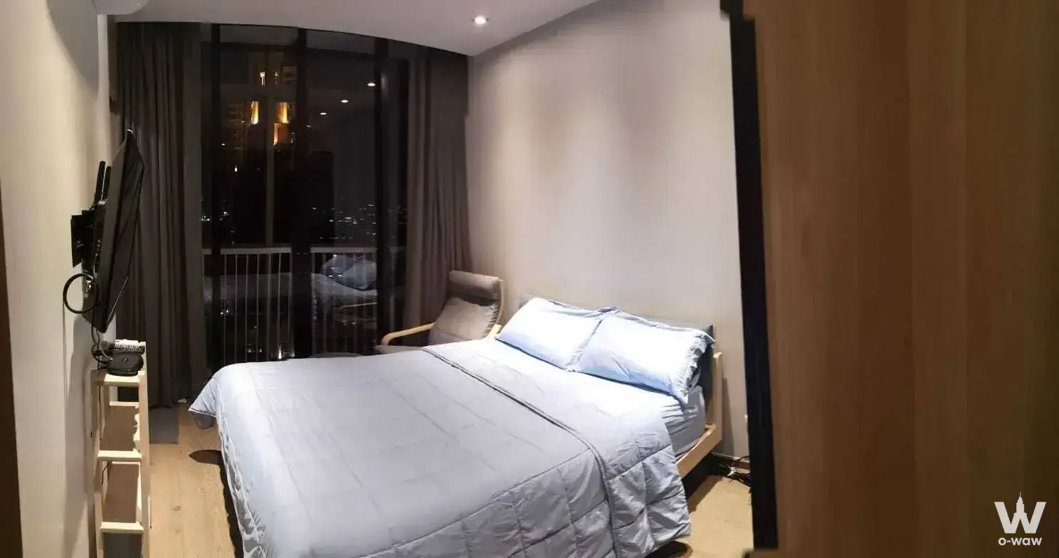 Condo with 1 bedroom for rent at Park Origin Phrom Phong — photo 2 of 5