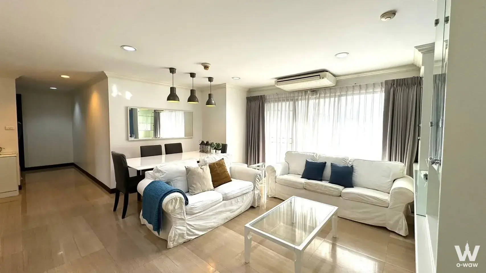 Condo with 3 bedrooms for rent at Richmond Palace Condominium — photo 2 of 5