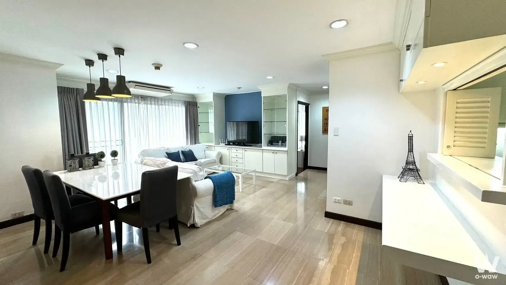 Condo with 3 bedrooms for rent at Richmond Palace Condominium — photo 4 of 5