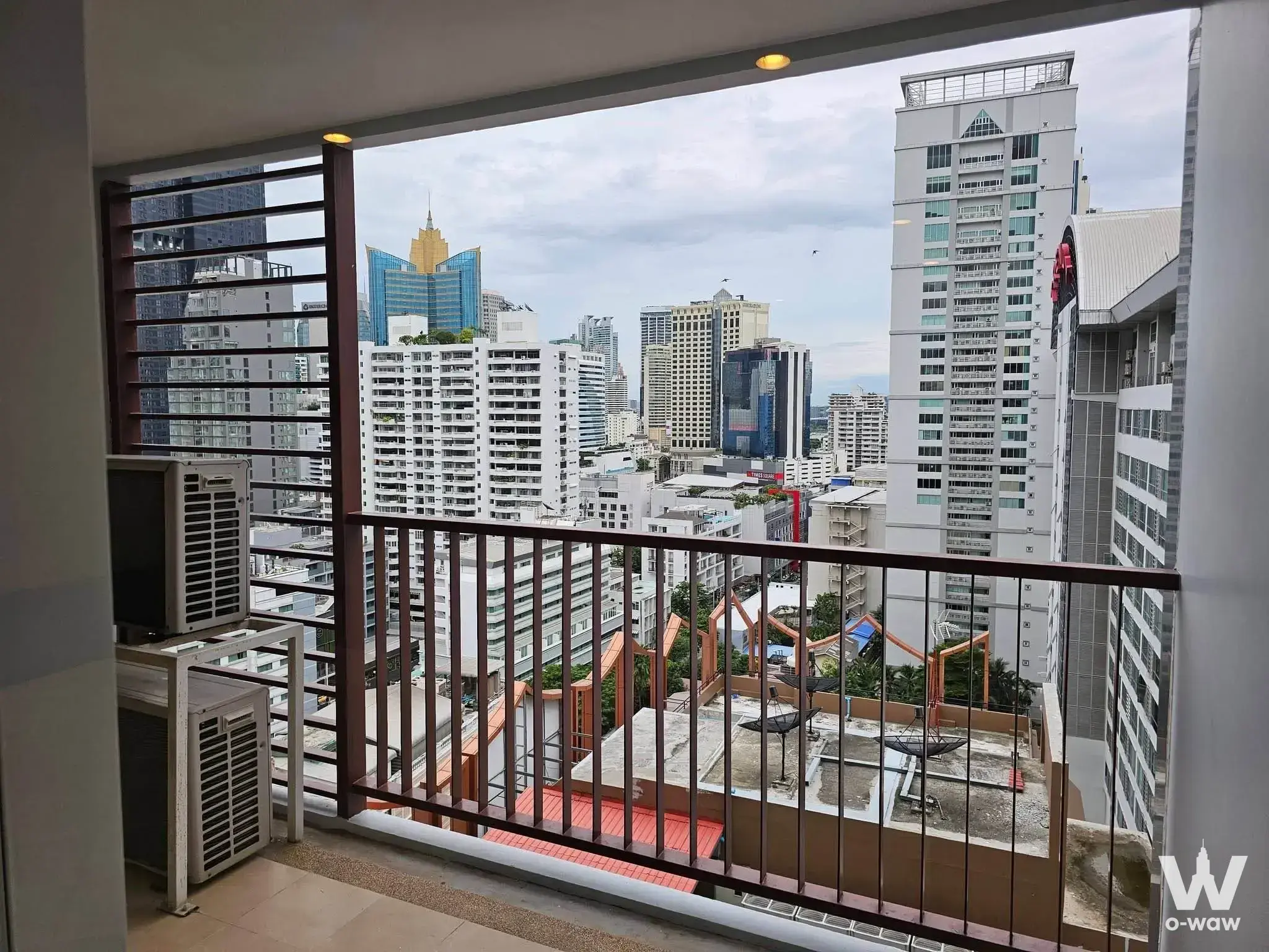 Condo with 1 bedroom for rent at 15 Sukhumvit Residences — photo 3 of 5