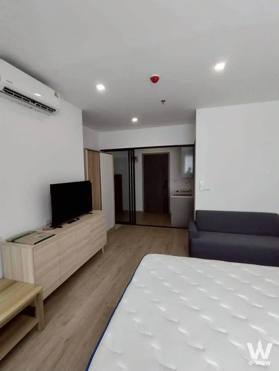 Condo with 1 bedroom for rent at The Rich Rama 9 - Srinakarin — photo 4 of 5