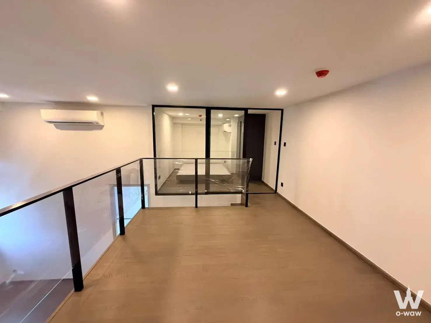 Condo with 2 bedrooms for sale at Park Origin Chula-Samyan — photo 3 of 5