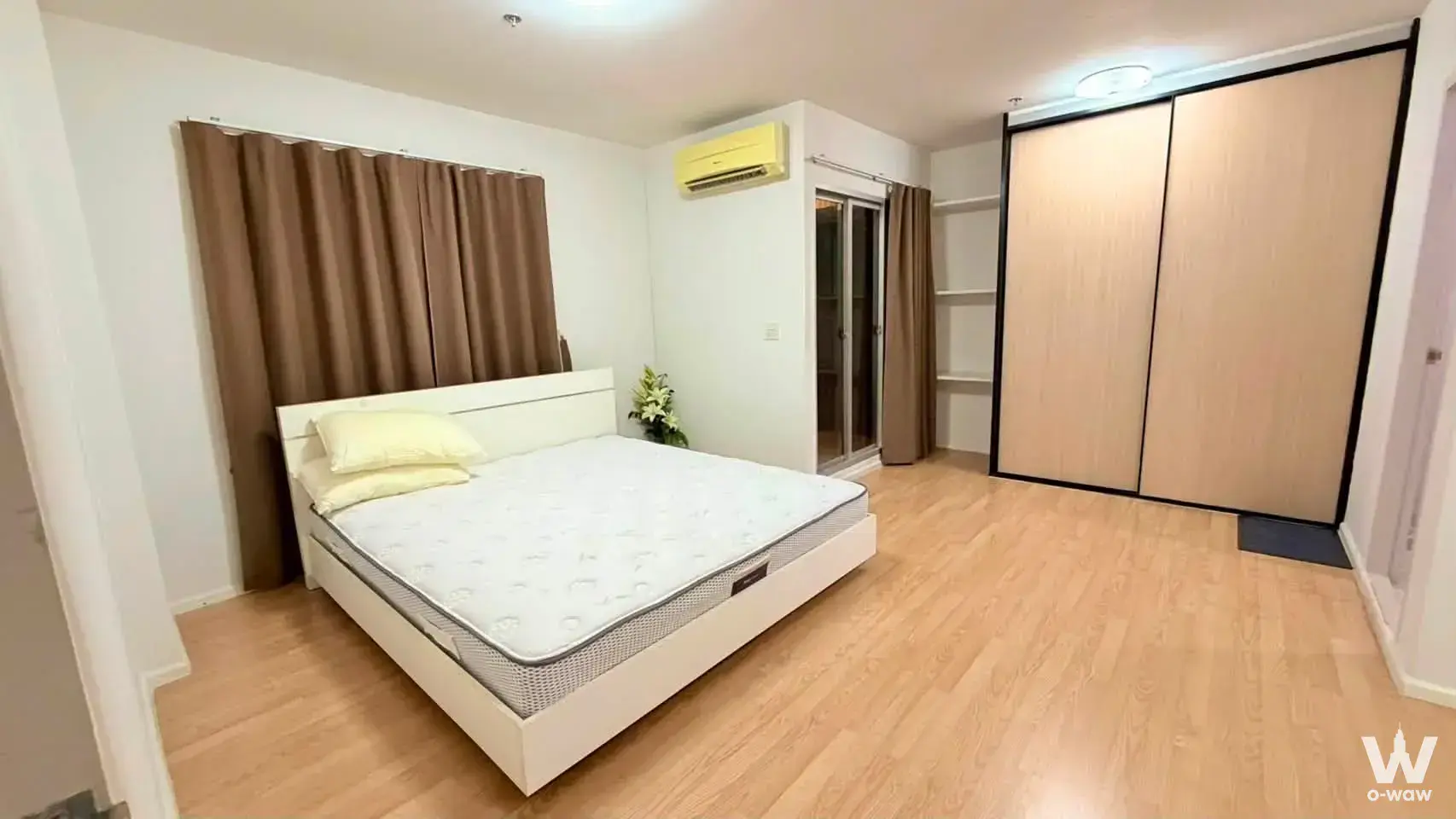 Condo with 1 bedroom for rent at Sukhumvit-Paknam, near Samut Prakan Station (Green Line), Bang Phli Expressway, Robinson, Rotus, Imperial World, Nai Ruea Hospital, Paolo Hospital Samut Prakan, Saraphat Chaeng College — photo 1 of 9