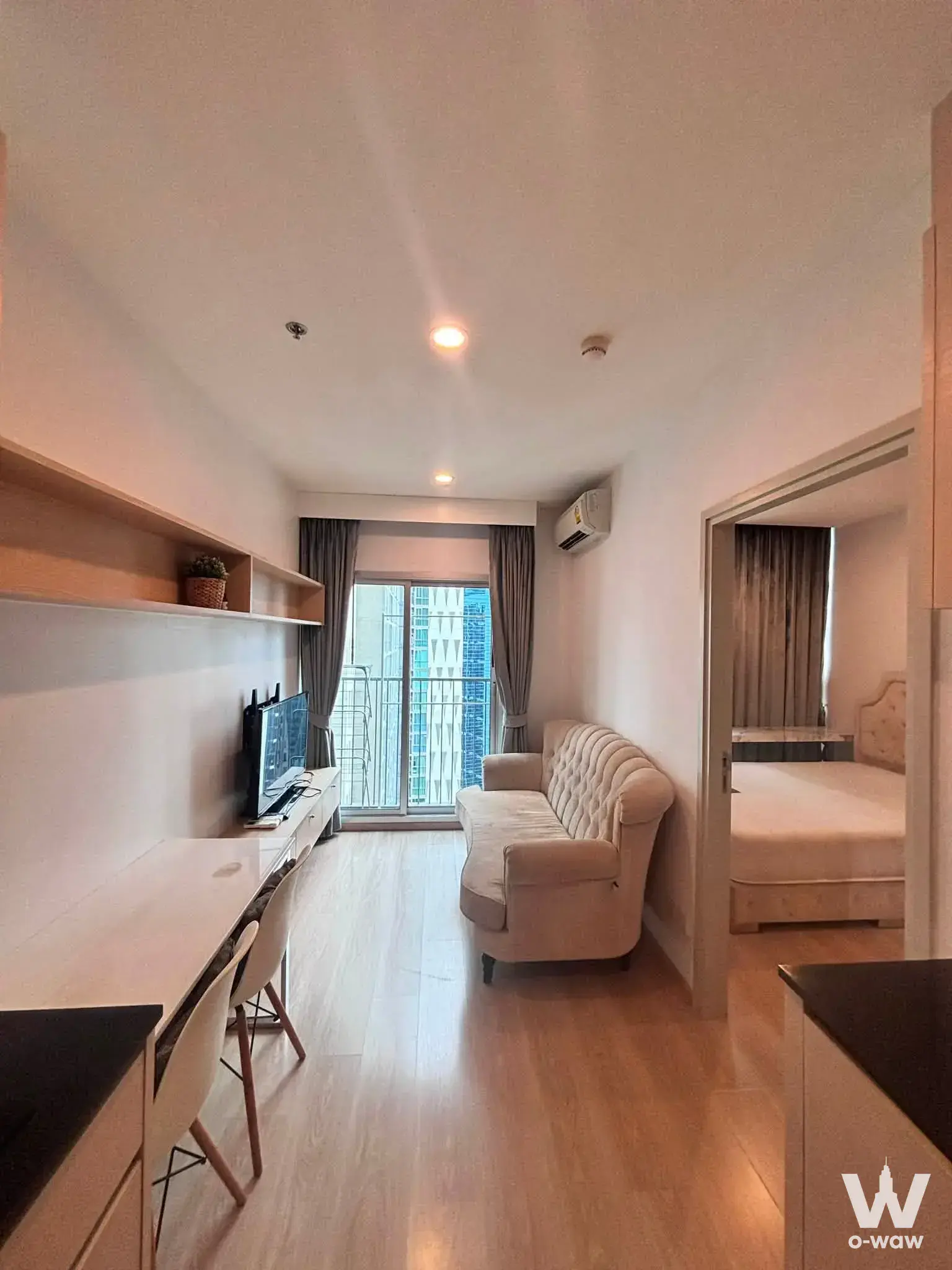Near MRT Centerpoint, 150 meters away, Ratchada