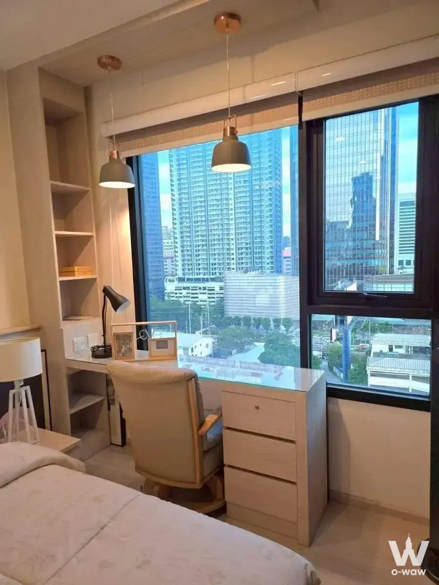 Condo with 1 bedroom for rent at Life Asoke — photo 1 of 5