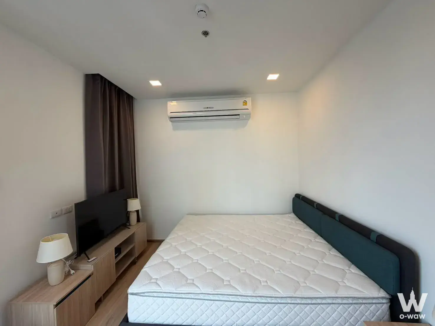 Condo with 2 bedrooms for rent at XT Phayathai — photo 3 of 5