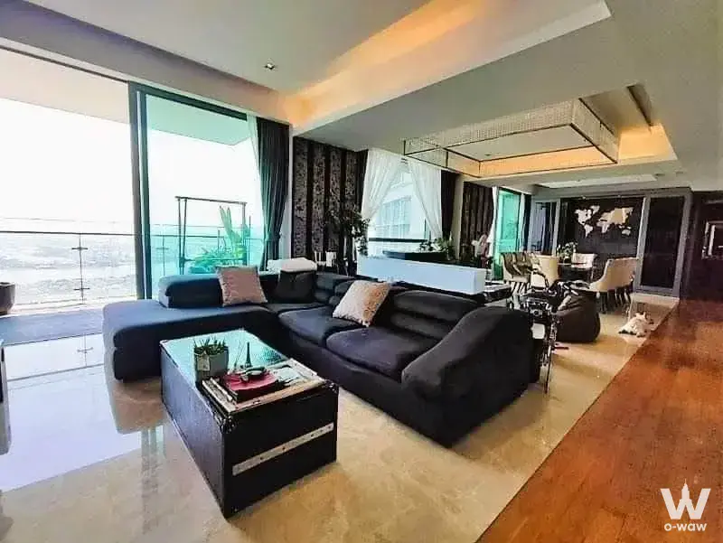 Condo with 3 bedrooms for sale at The Pano — photo 2 of 5