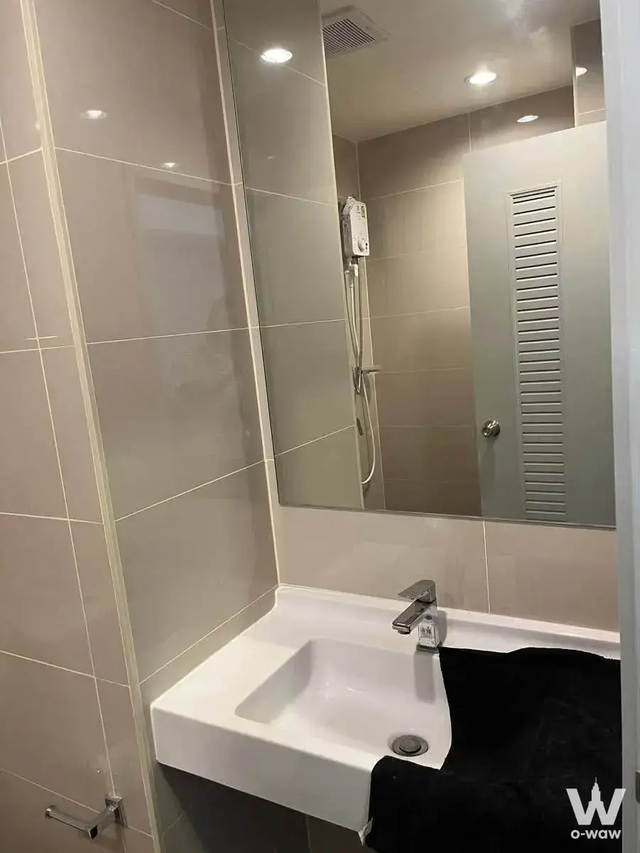 Condo with 1 bedroom for rent at A Space Condominium — photo 7 of 7