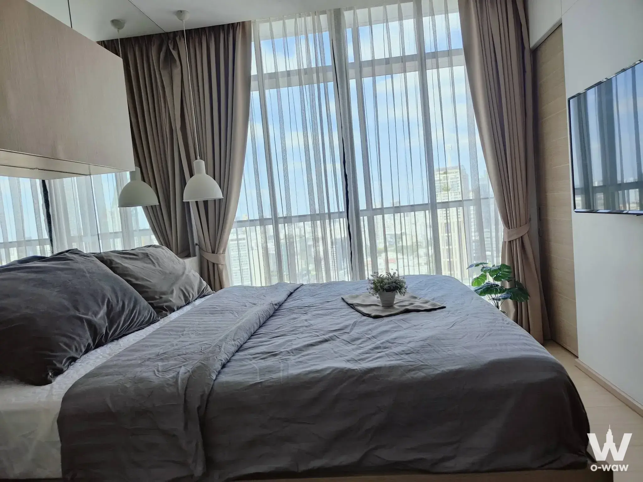 Condo with 1 bedroom for rent at Park Origin Phrom Phong — photo 1 of 5