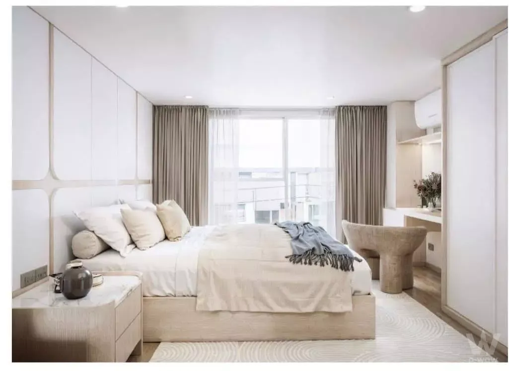 Commercial with 2 bedrooms for rent at Near BTS Sala Daeng / MRT Sam Yan