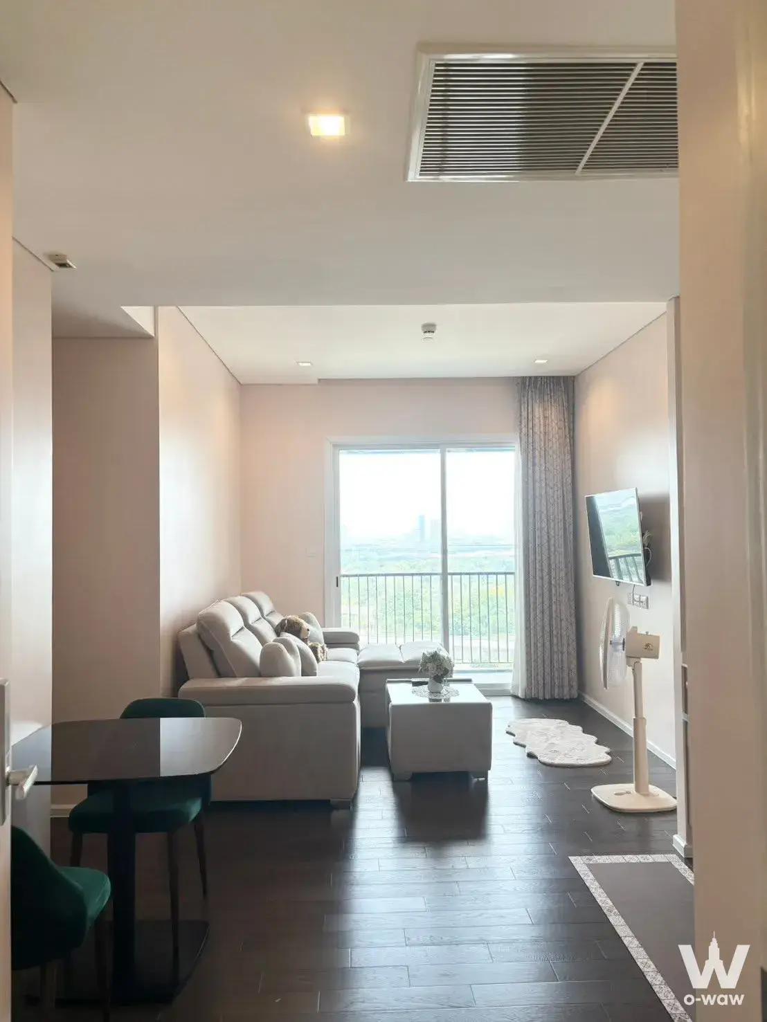 Condo with 2 bedrooms for rent at The Saint Residences — photo 1 of 5