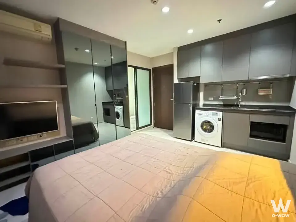 Condo with 1 bedroom for rent at Rhythm Asoke — photo 2 of 5