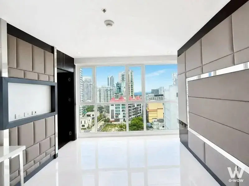 Condo with 2 bedrooms for sale at Sky Walk Residences — photo 2 of 5