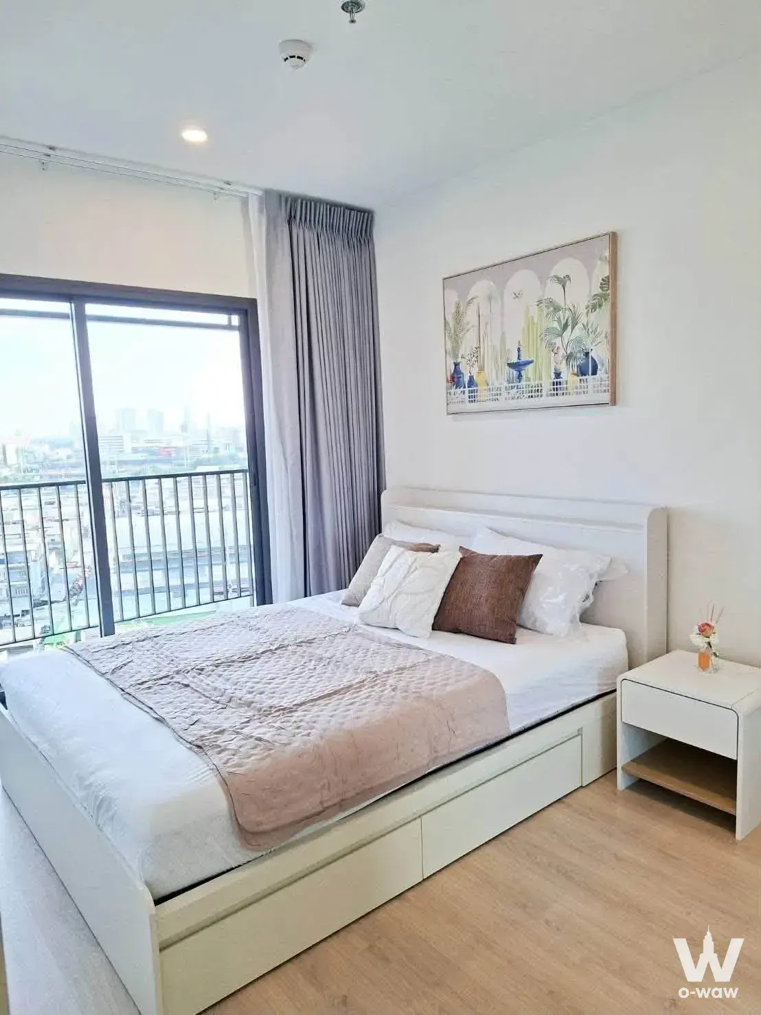 Rama 4 - Asoke, Close to MRT Queen Sirikit National Convention Centre