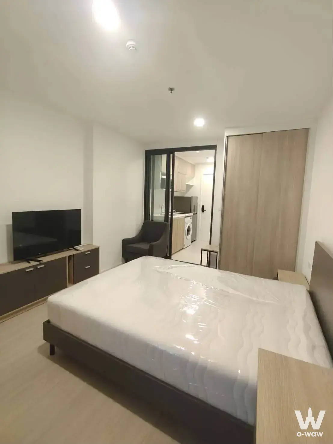 Condo with 1 bedroom for rent at DENIM Jatujak — photo 2 of 5