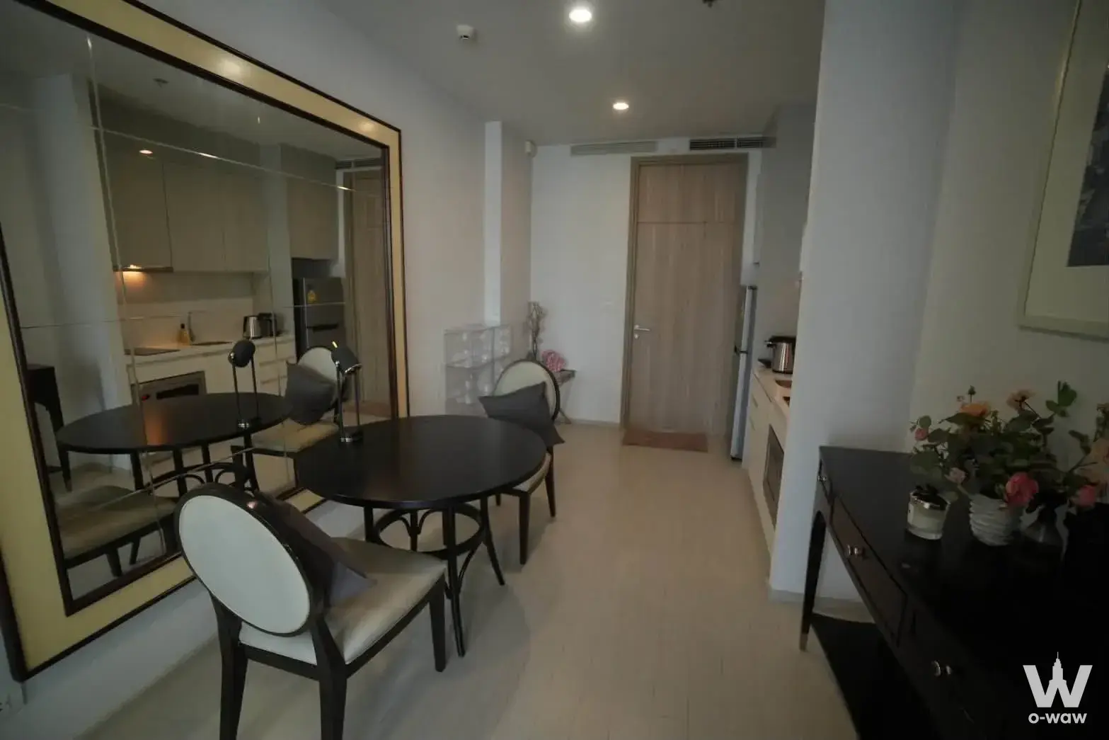 Condo with 1 bedroom for rent at Noble Ploenchit — photo 3 of 5