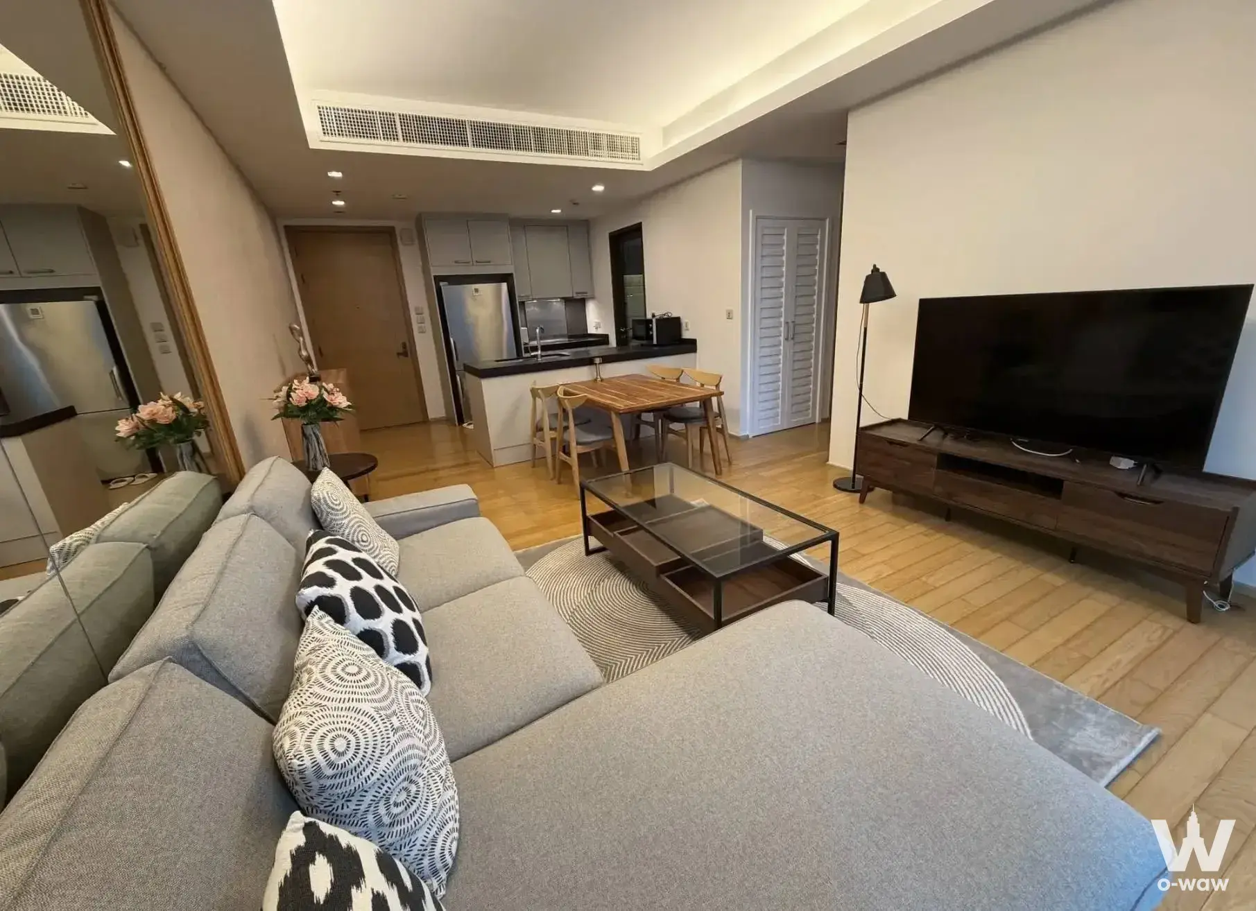 Condo with 2 bedrooms for rent at Prive by Sansiri — photo 2 of 5