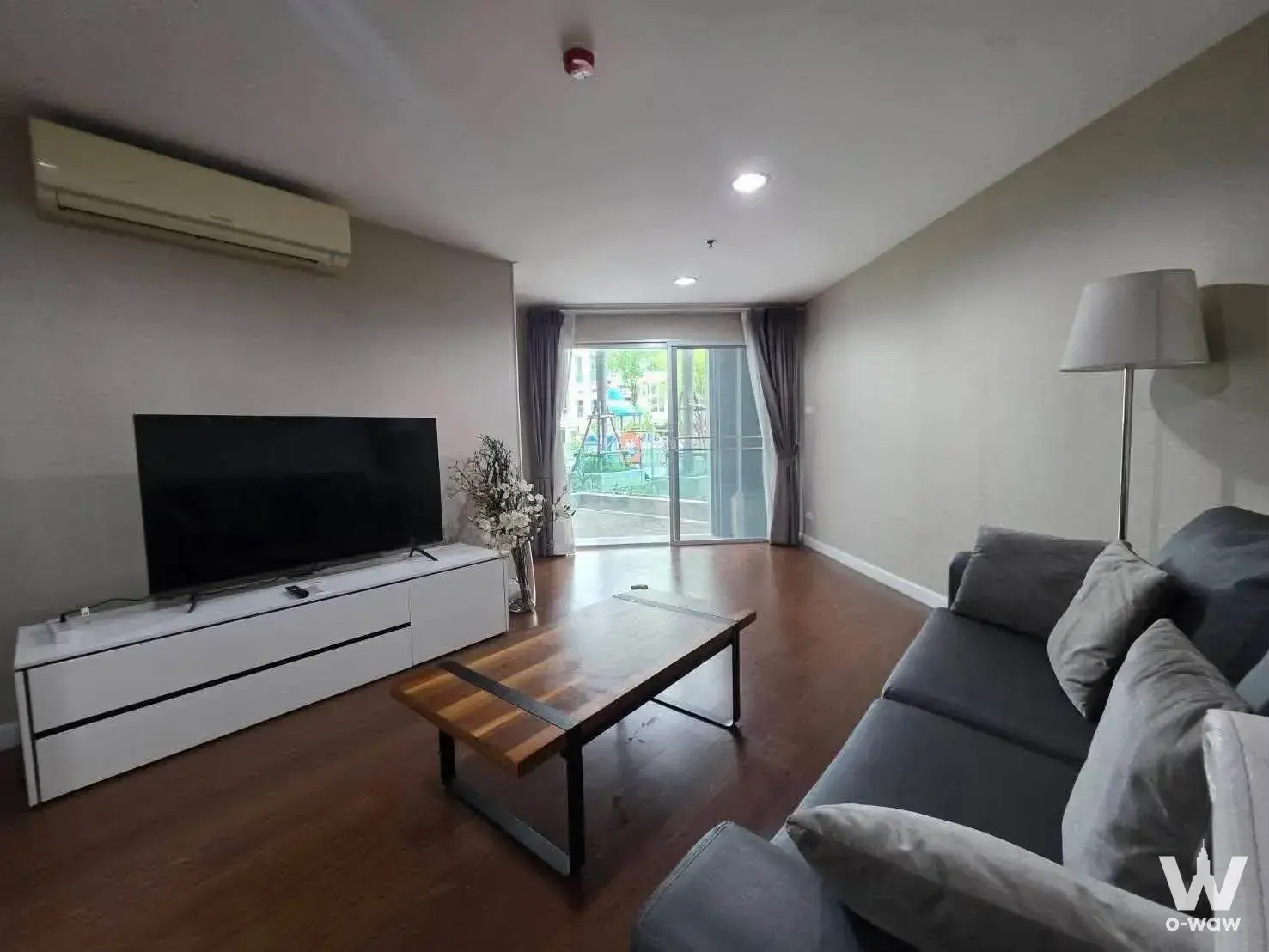 Condo with 3 bedrooms for rent at Belle Grand Rama 9 — photo 2 of 5