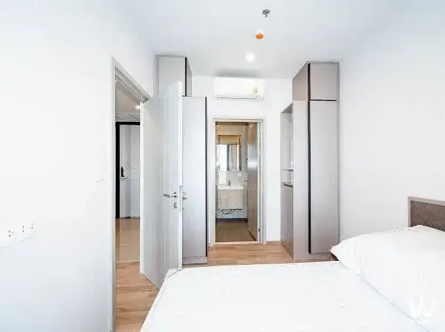Condo with 1 bedroom for rent at Oka Haus — photo 5 of 5