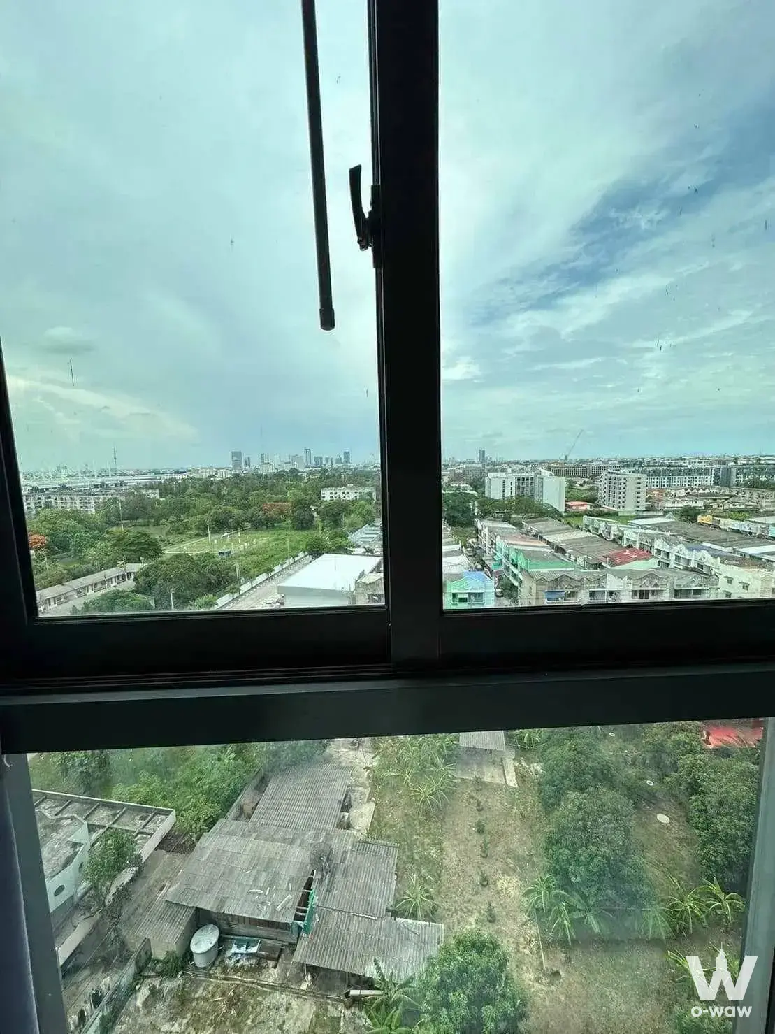 Commercial with 1 bedroom for rent at Ideo Mobi Sukhumvit Eastgate — photo 2 of 4