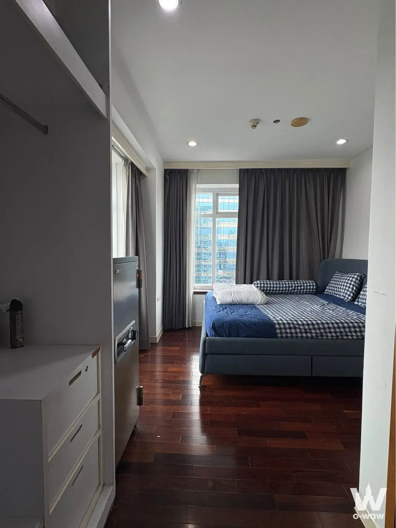 Condo with 2 bedrooms for rent at Circle Condominium — photo 2 of 5