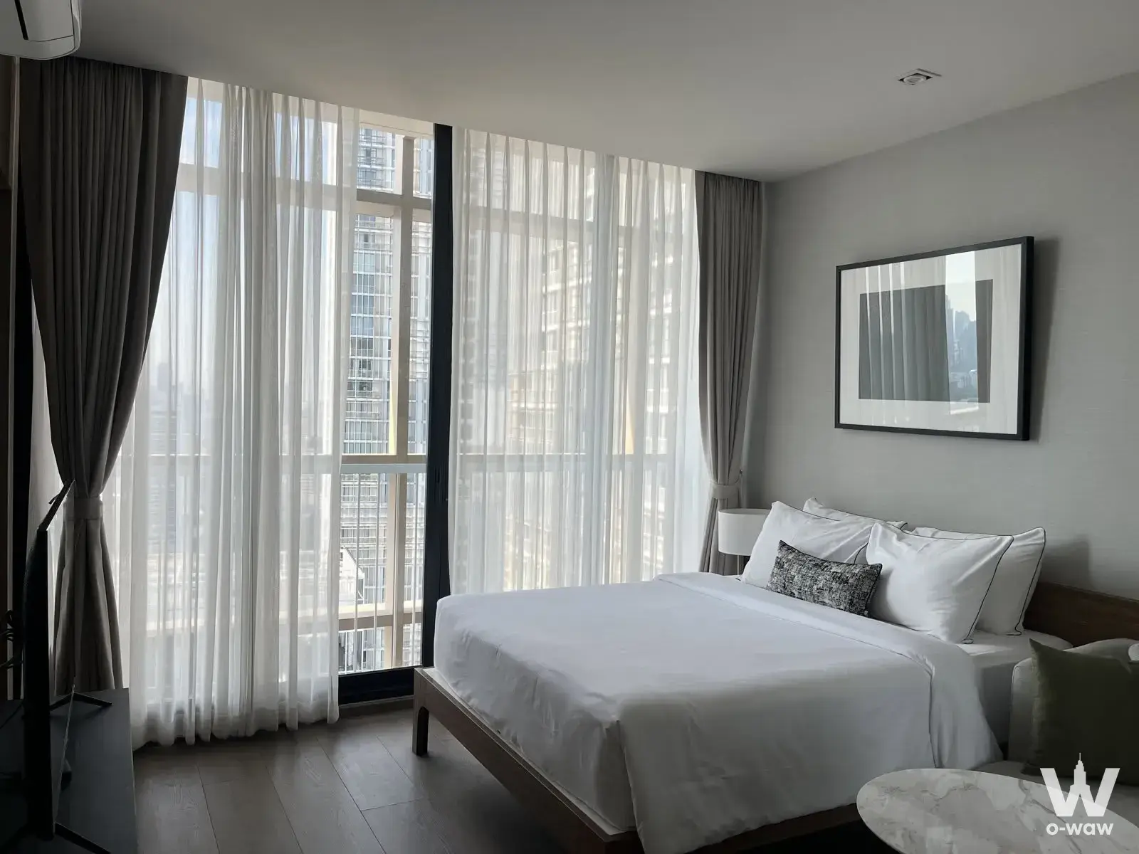 BTS Phrom Phong, Bangkok