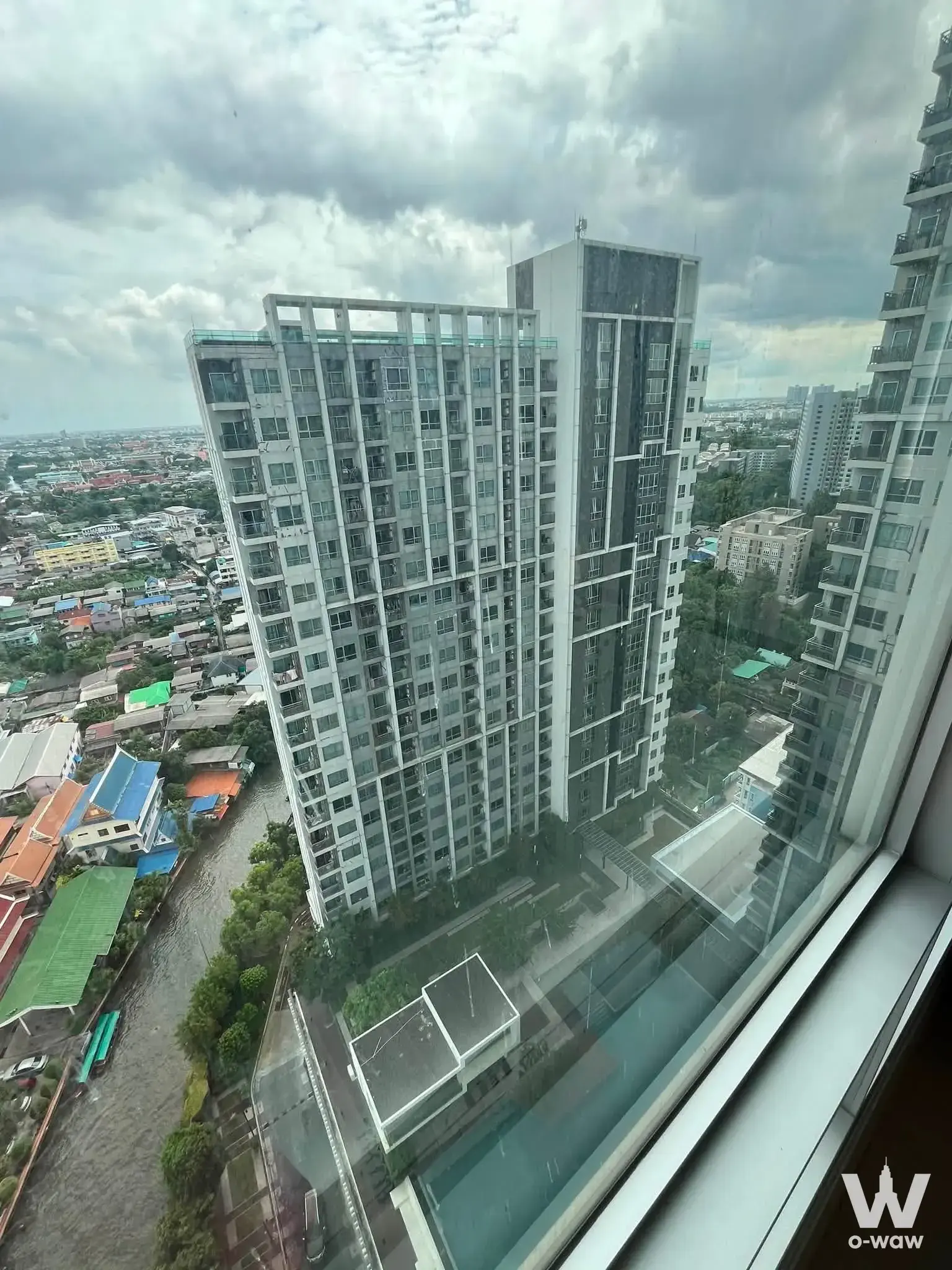 Condo with 1 bedroom for rent at The Tempo Grand Sathon-Wutthakat — photo 1 of 5