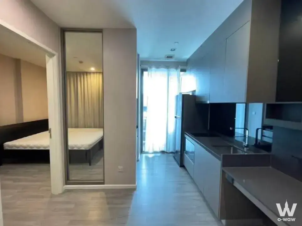 Condo with 1 bedroom for rent at The Room Sukhumvit 69 — photo 1 of 5