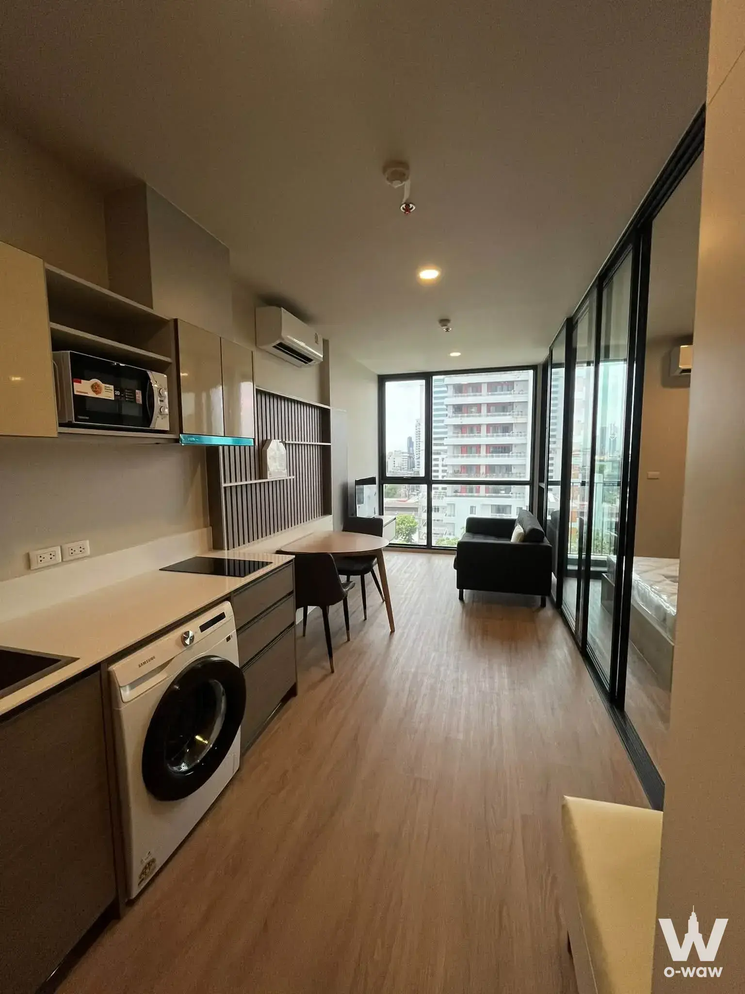 Commercial with 1 bedroom for rent at The Issara Sathorn (ดิ อิสสระ สาทร) — photo 1 of 5