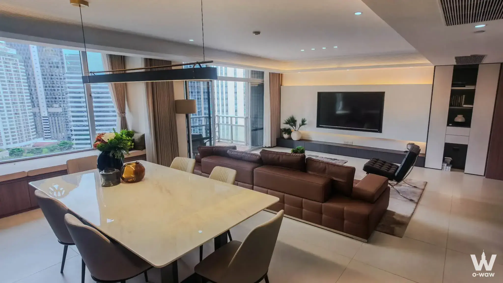 Condo for sale at All Seasons Mansion — photo 3 of 5