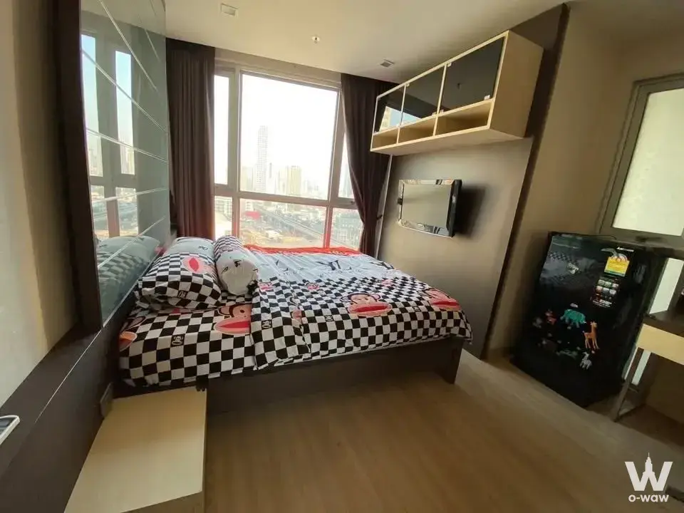 Condo with 2 bedrooms for rent at Sky Walk Residences — photo 5 of 5