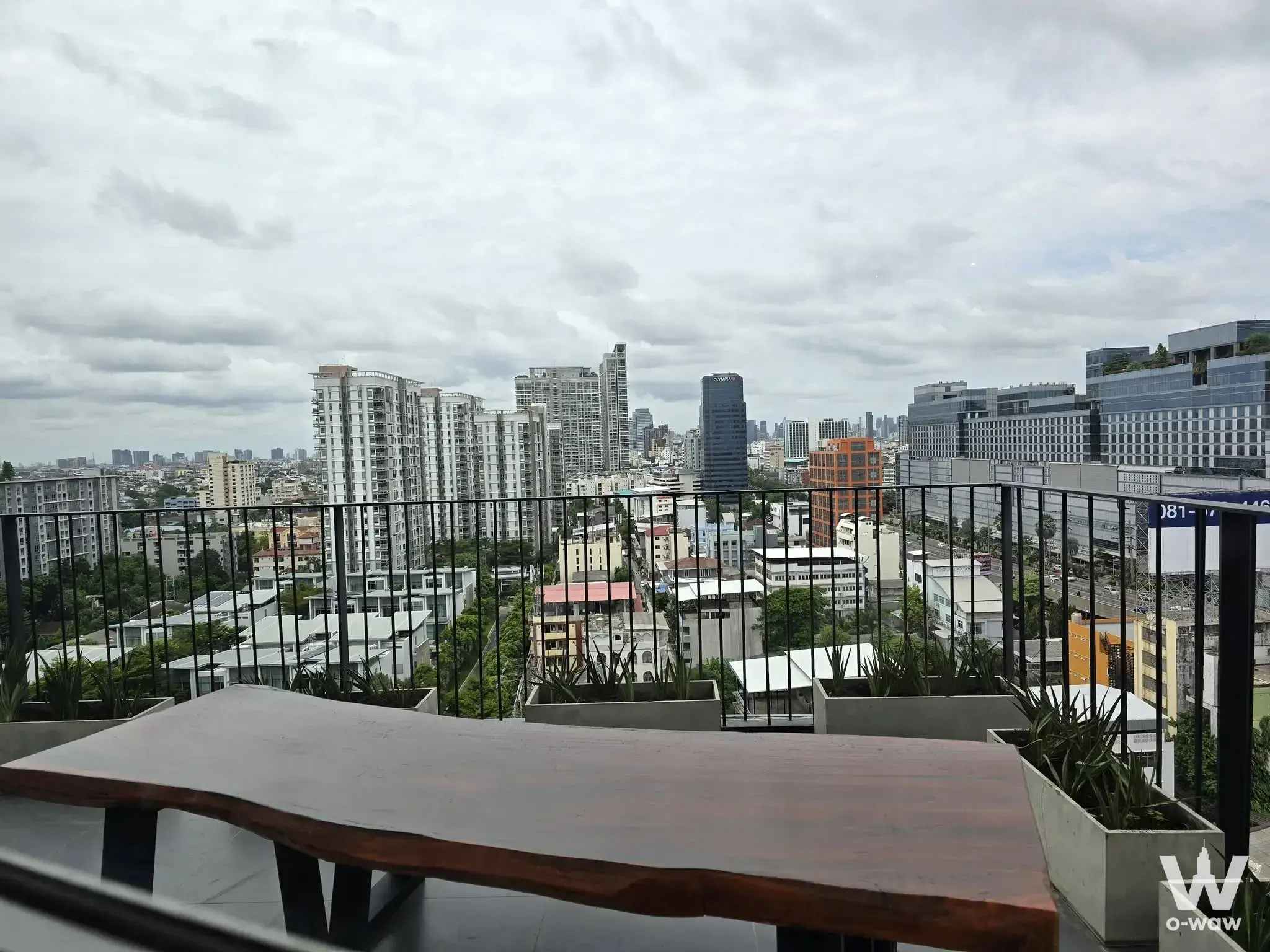 Ratchada-Ladprao Intersection, near MRT Lat Phao Station (120m away), Bangkok