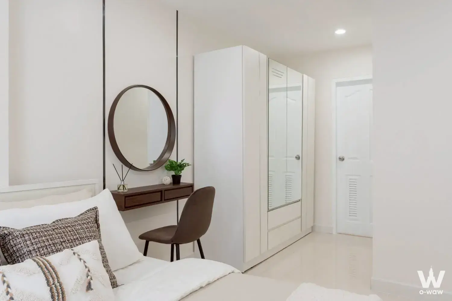 Ladprao 130, near MRT Lat Phrao 101 Station, Bangkok