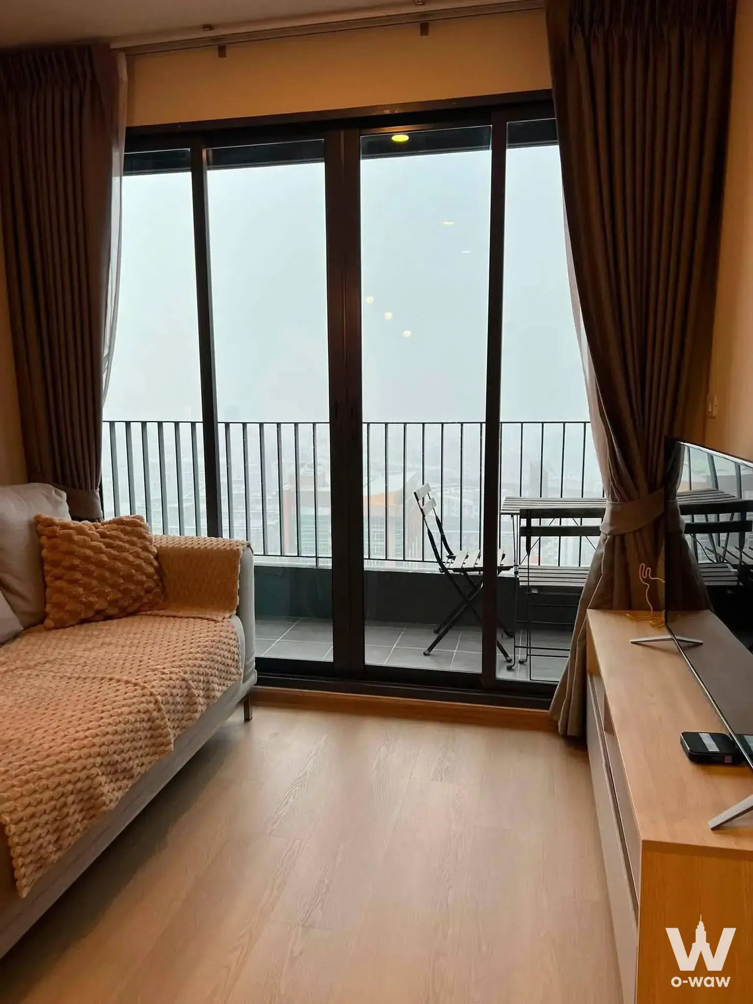 Condo with 2 bedrooms for rent at Ideo O2 — photo 4 of 5