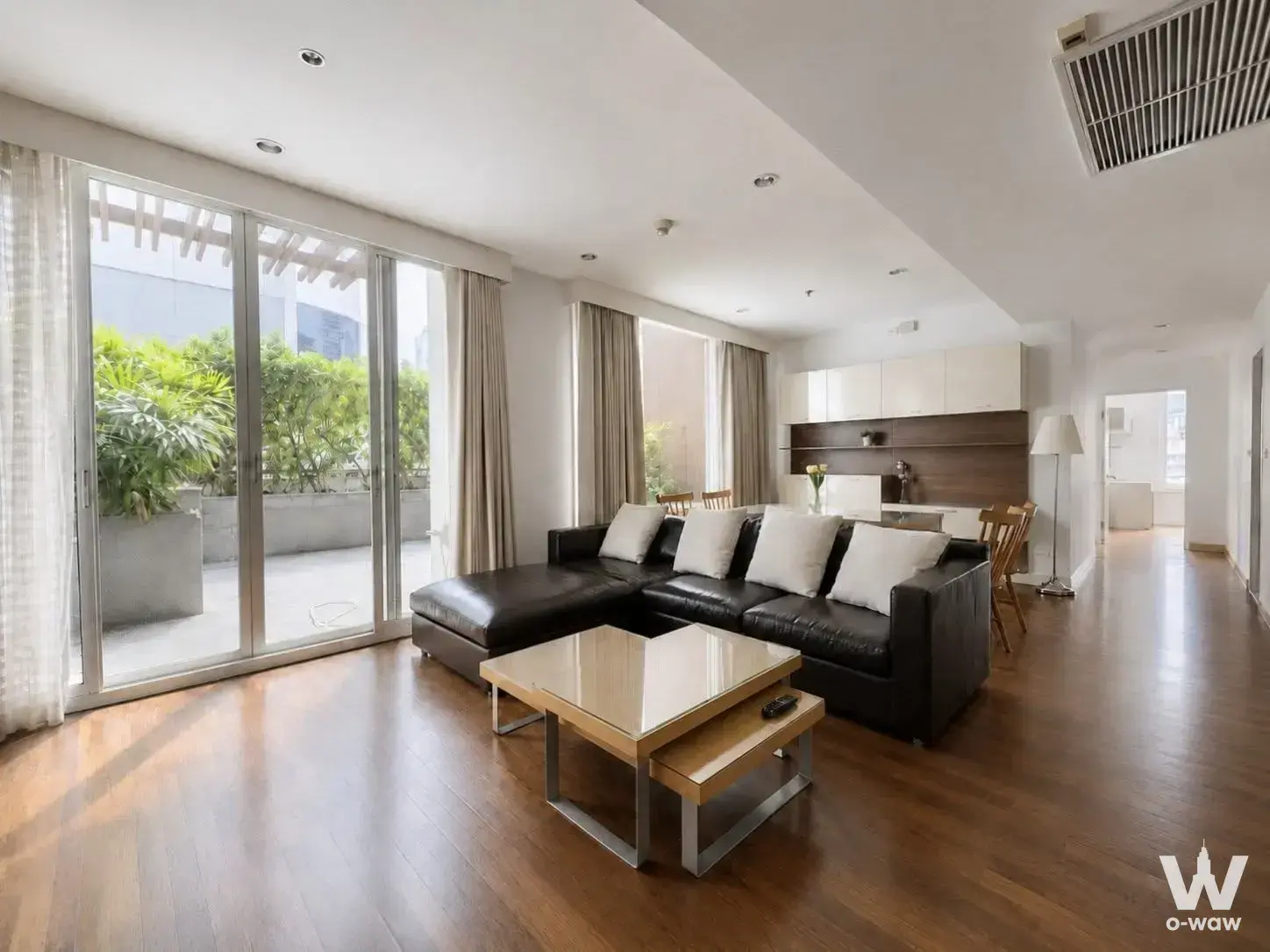 Condo with 2 bedrooms for rent at Siri Residence — photo 2 of 5