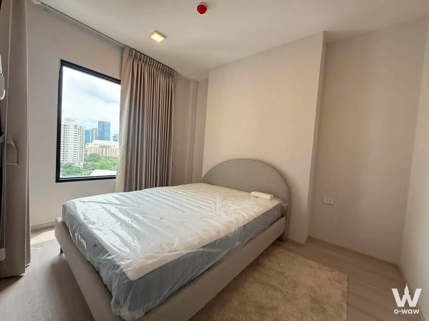 Condo with 4 bedrooms for rent at COBE Ratchada-Rama 9 — photo 5 of 5